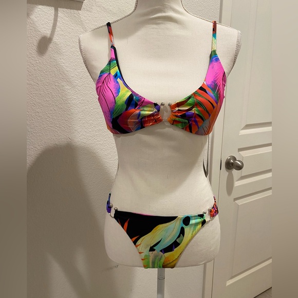 NWT bebe bikini 2 piece, tropical, size L - Picture 4 of 10